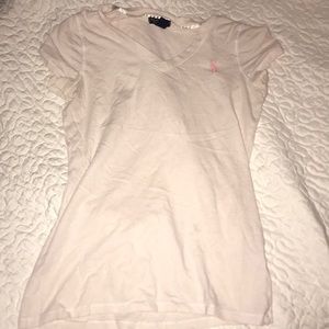 A t shirt and light pink